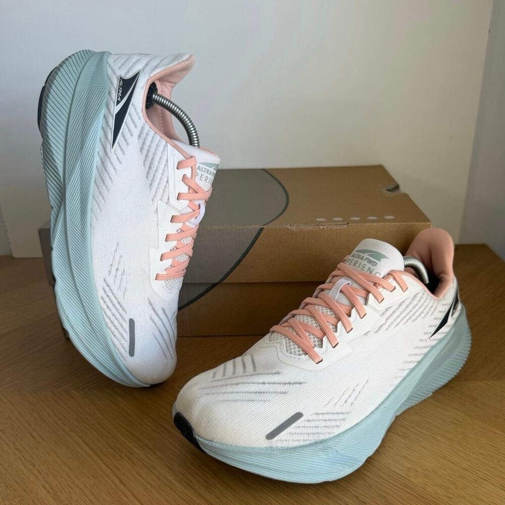 Altra FWD Experience White/Peach Women Running Sneakers- SZ 8